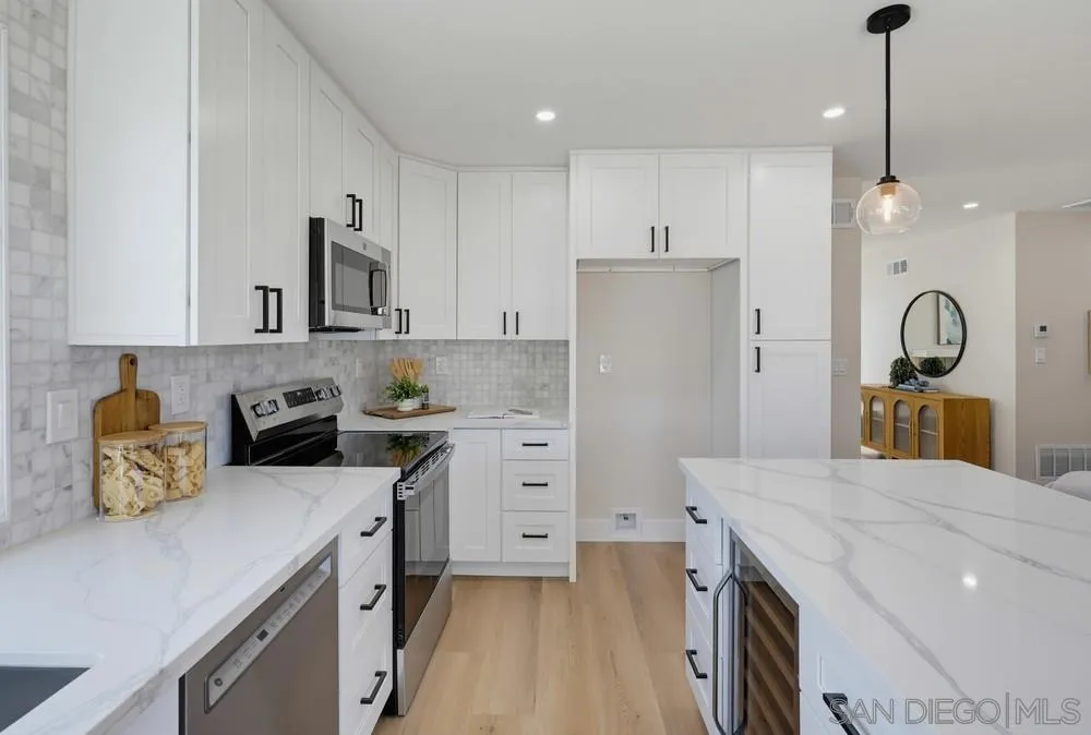 10945 Janice Ct San Diego, CA 92126