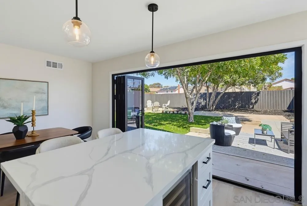 10945 Janice Ct San Diego, CA 92126