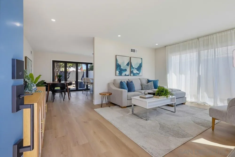10945 Janice Ct San Diego, CA 92126