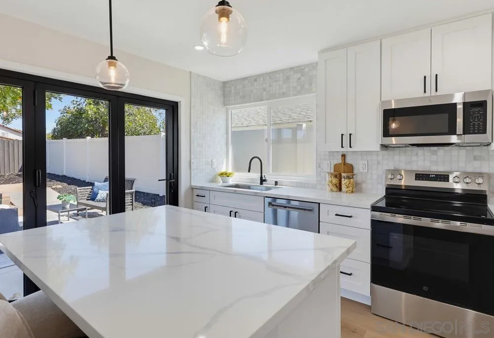 10945 Janice Ct San Diego, CA 92126