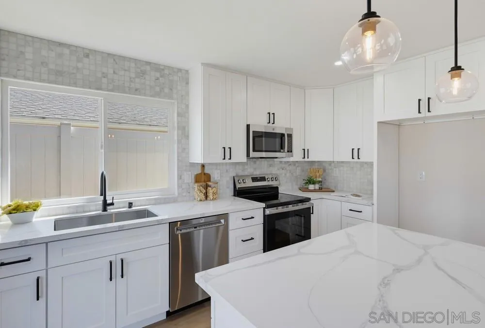 10945 Janice Ct San Diego, CA 92126