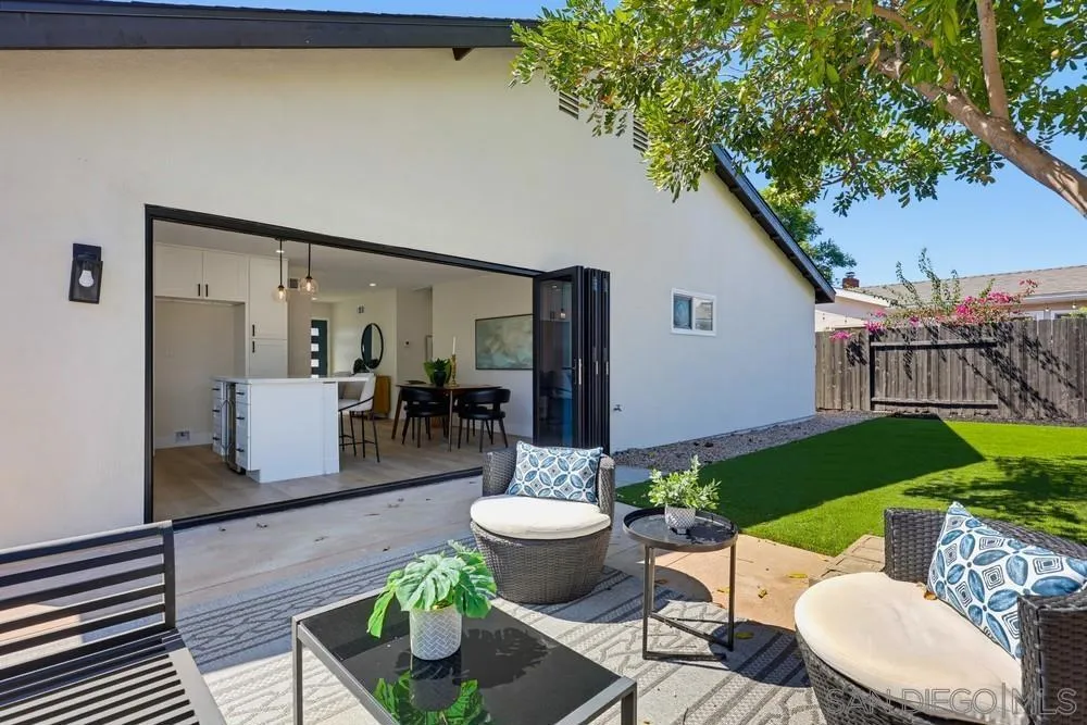 10945 Janice Ct San Diego, CA 92126
