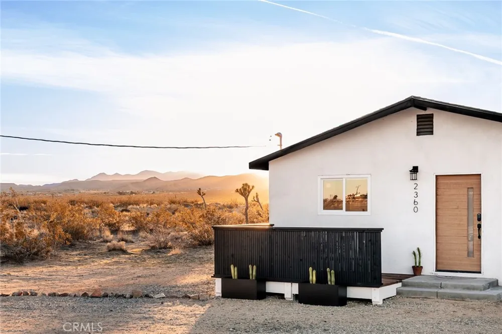 2360 Sand Drive Landers, CA 92285