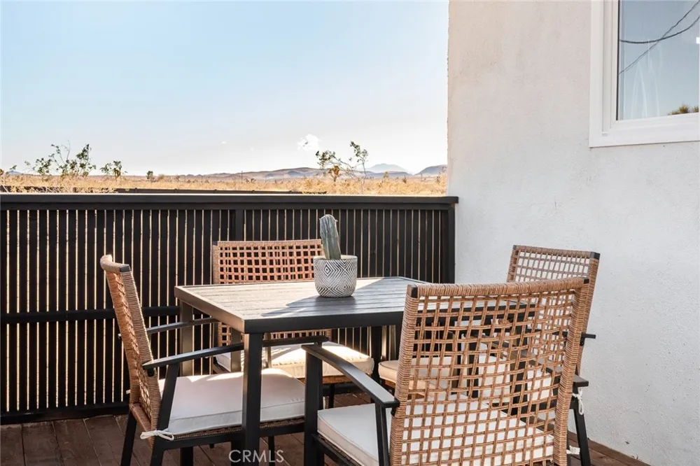 2360 Sand Drive Landers, CA 92285