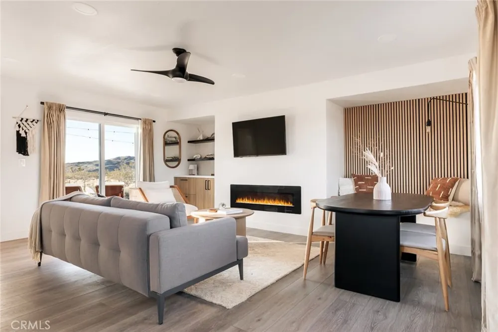 2360 Sand Drive Landers, CA 92285