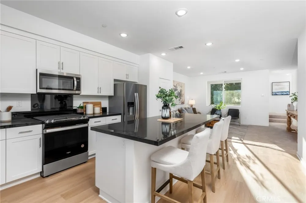 1102 Santo Antonio Drive Colton, CA 92324