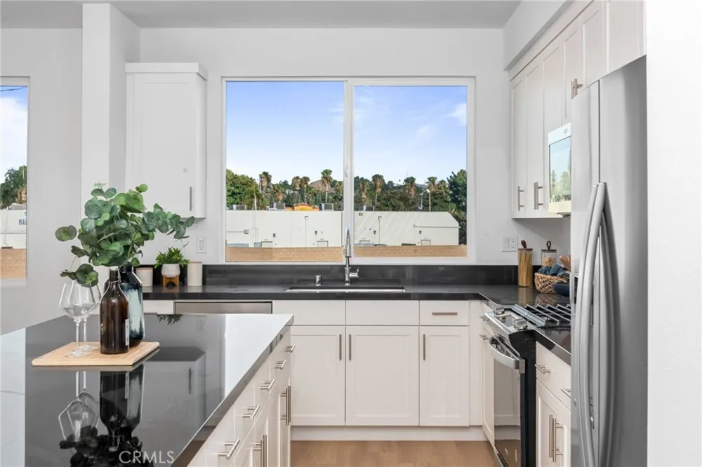 1102 Santo Antonio Drive Colton, CA 92324