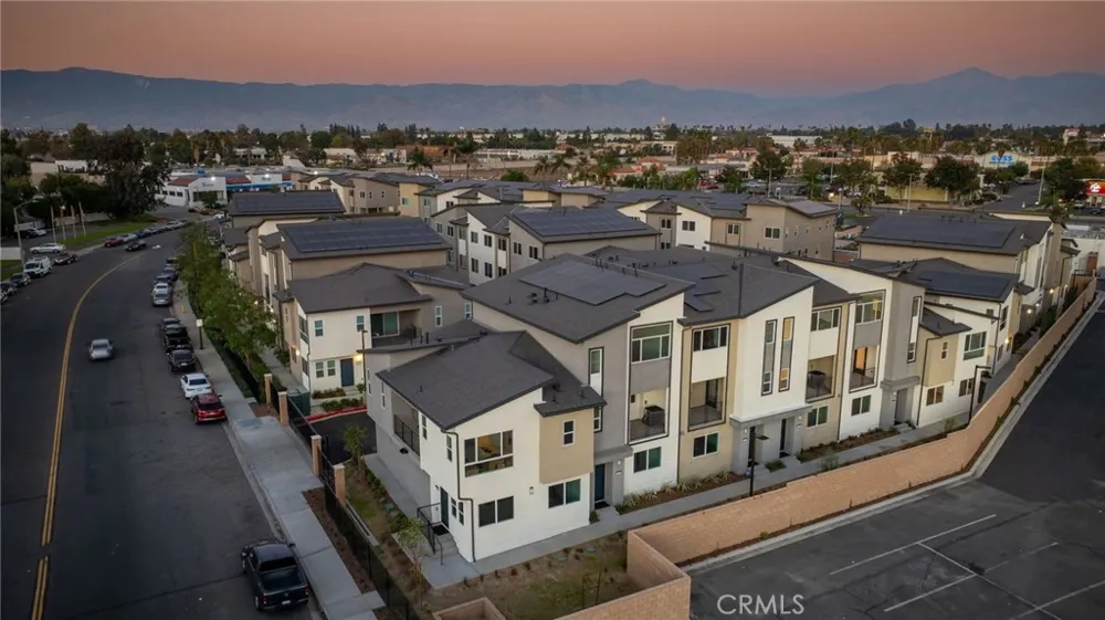 1102 Santo Antonio Drive Colton, CA 92324