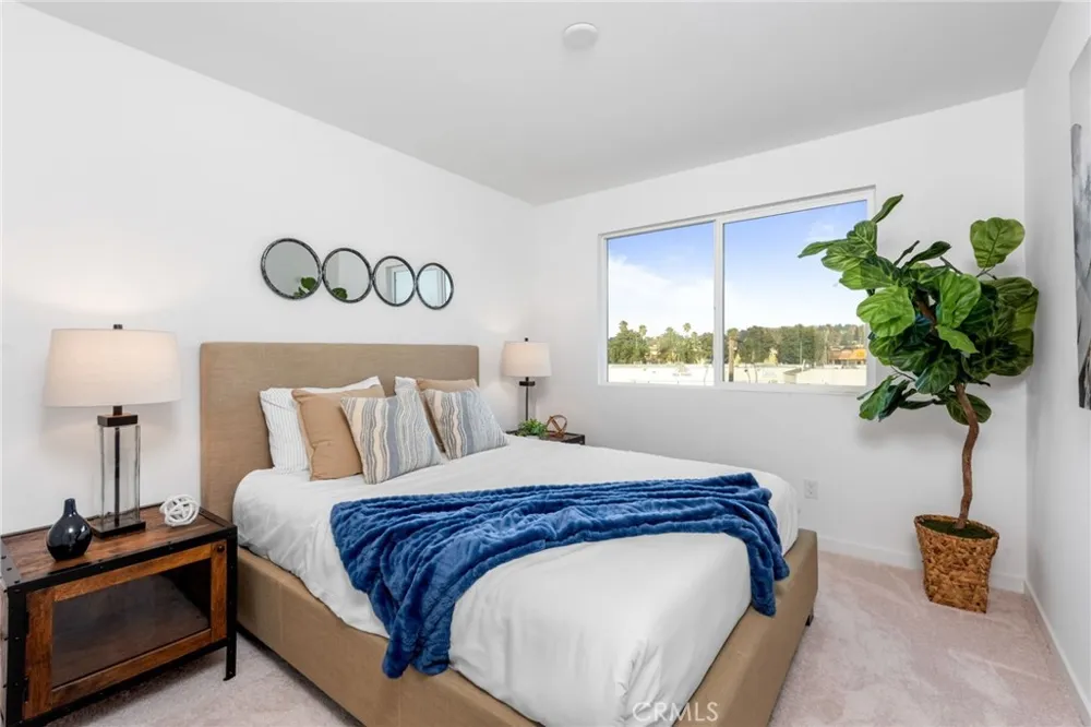 1102 Santo Antonio Drive Colton, CA 92324