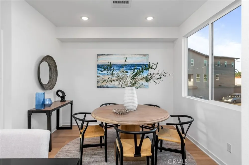 1102 Santo Antonio Drive Colton, CA 92324