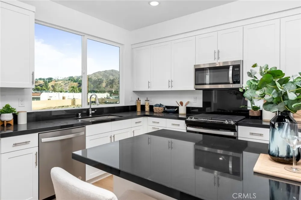 1102 Santo Antonio Drive Colton, CA 92324