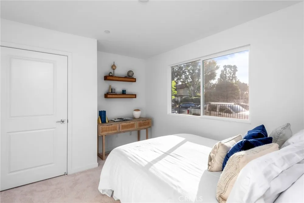 1102 Santo Antonio Drive Colton, CA 92324