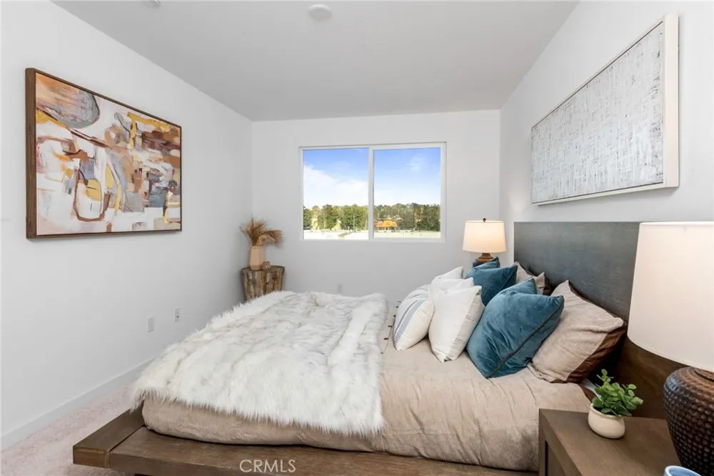 1102 Santo Antonio Drive Colton, CA 92324