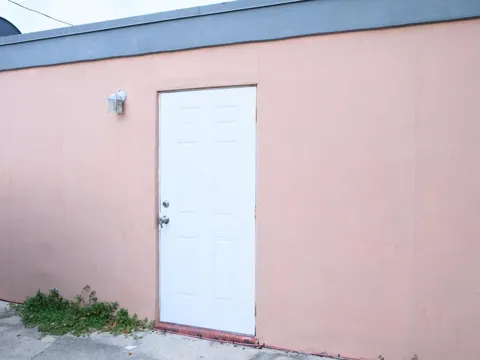438 ROSELAND DRIVE #studio 2