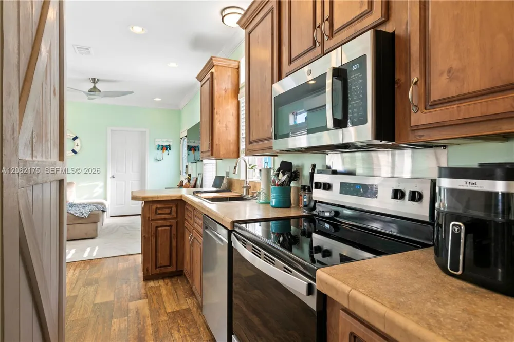 5031 5th Ave Key West, FL 33040