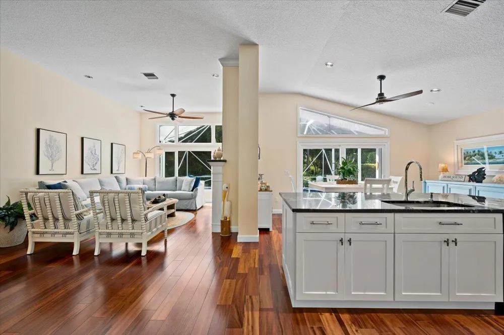 7990 SE Mammoth Drive SE Hobe Sound, FL 33455