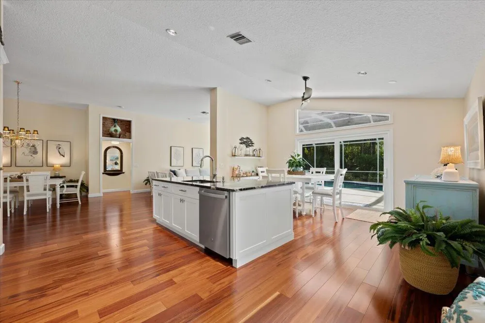 7990 SE Mammoth Drive SE Hobe Sound, FL 33455