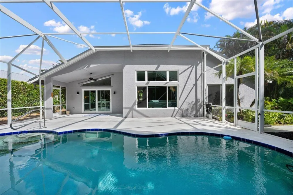 7990 SE Mammoth Drive SE Hobe Sound, FL 33455