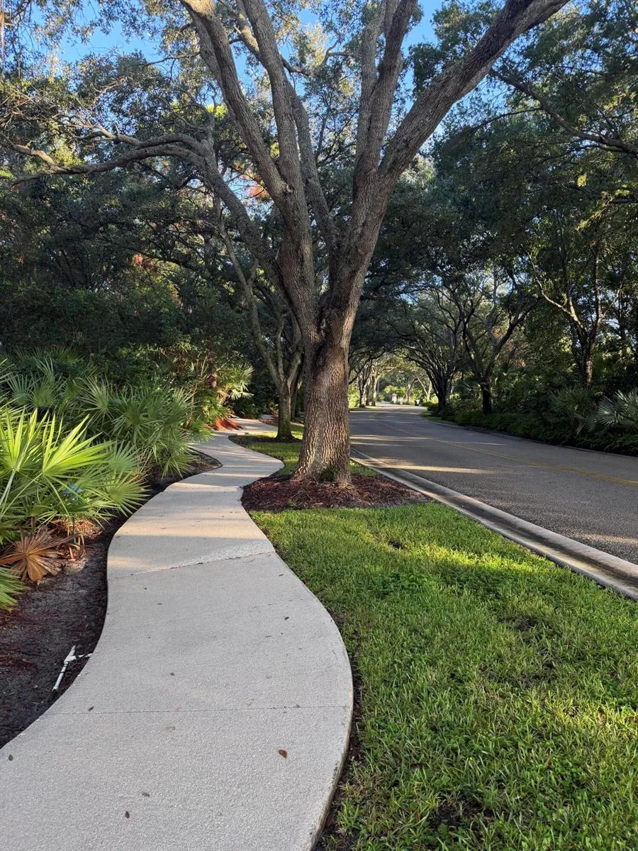 7990 SE Mammoth Drive SE Hobe Sound, FL 33455