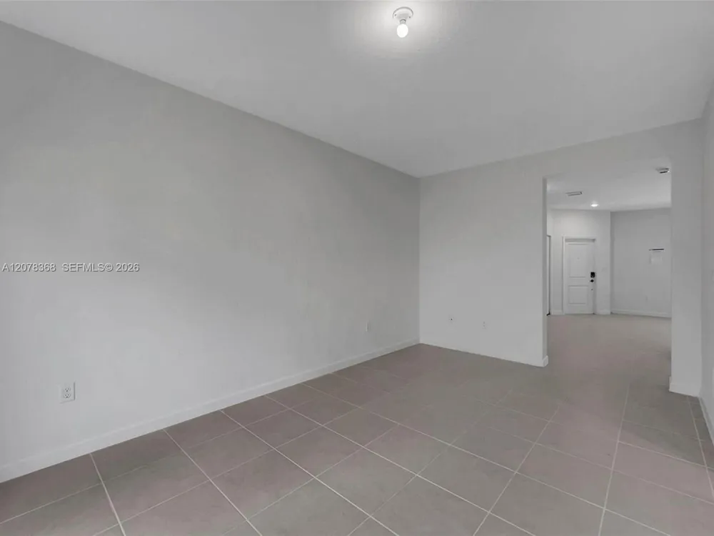 2574 SE 29th St #2574 Homestead, FL 33035