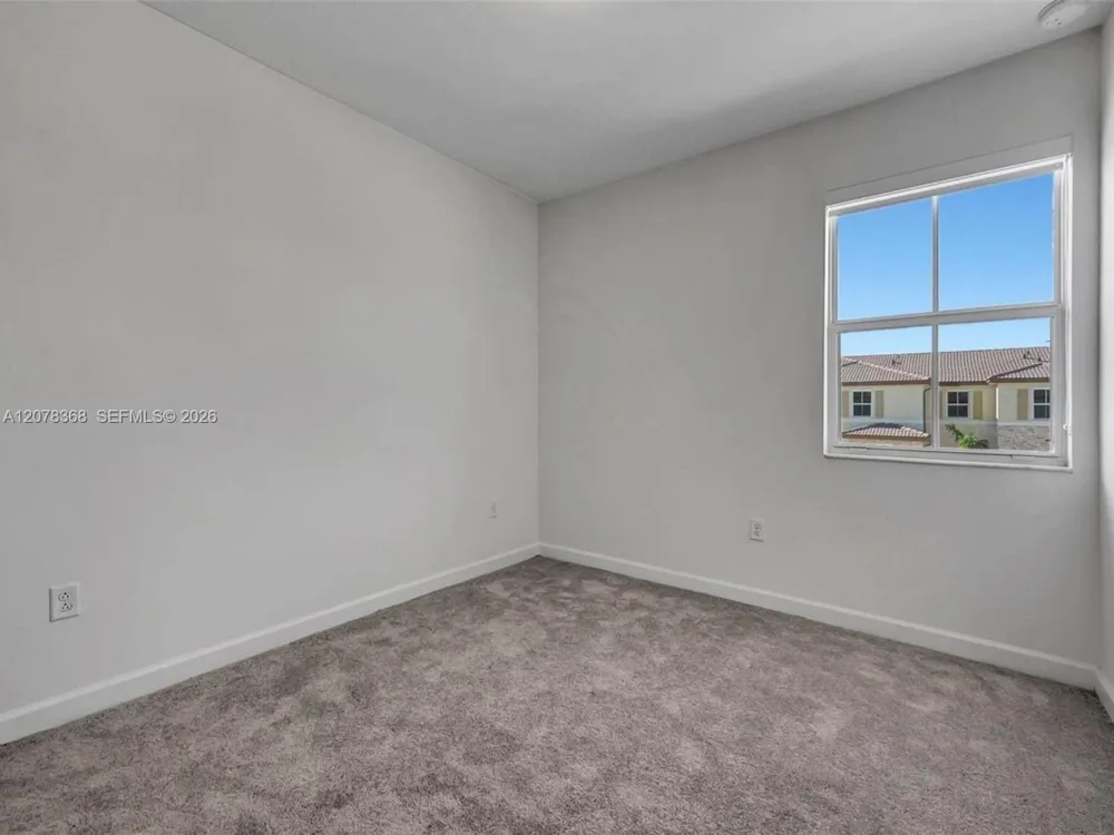 2574 SE 29th St #2574 Homestead, FL 33035