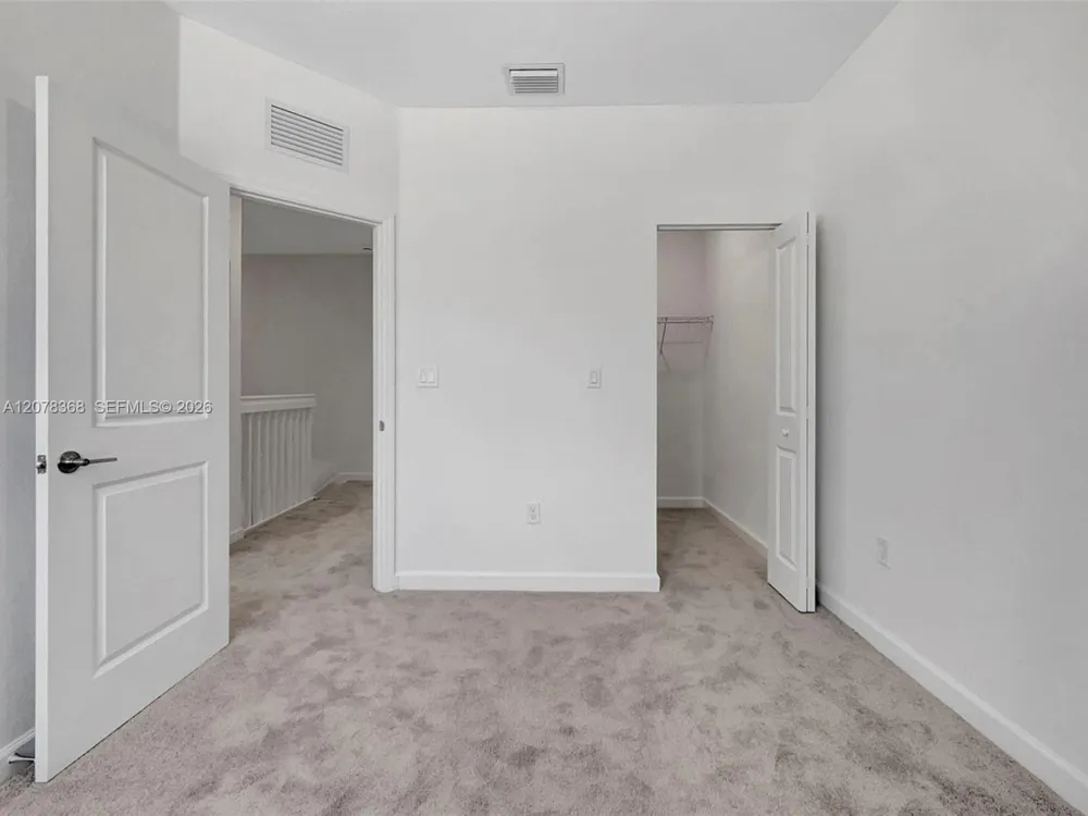 2574 SE 29th St #2574 Homestead, FL 33035
