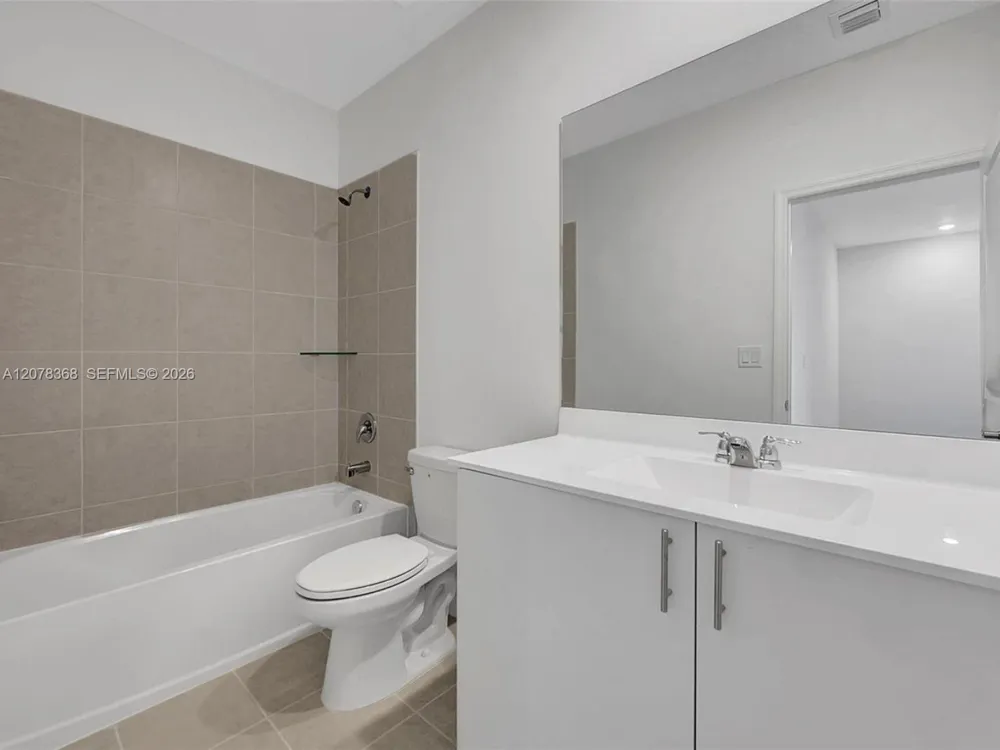 2574 SE 29th St #2574 Homestead, FL 33035