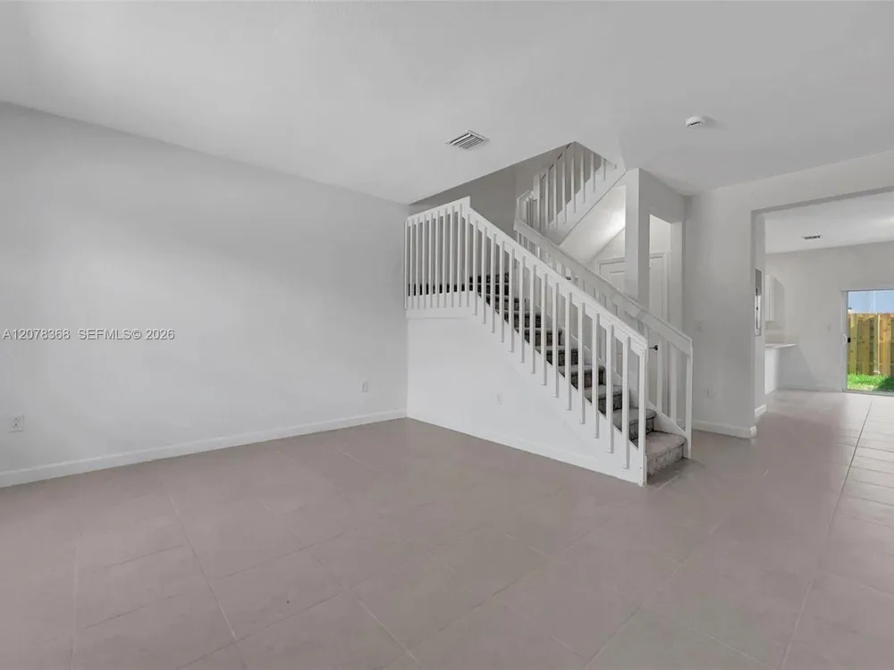 2574 SE 29th St #2574 Homestead, FL 33035