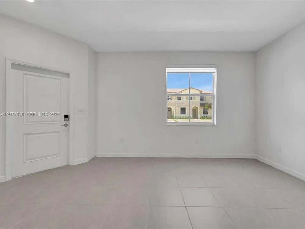 2574 SE 29th St #2574 Homestead, FL 33035