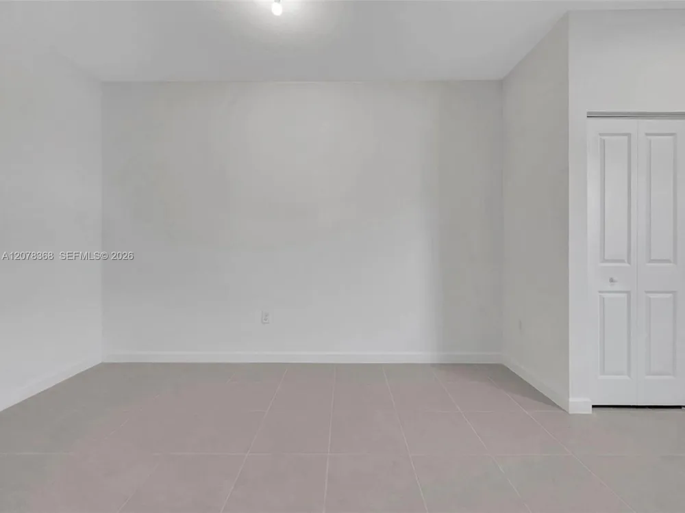 2574 SE 29th St #2574 Homestead, FL 33035
