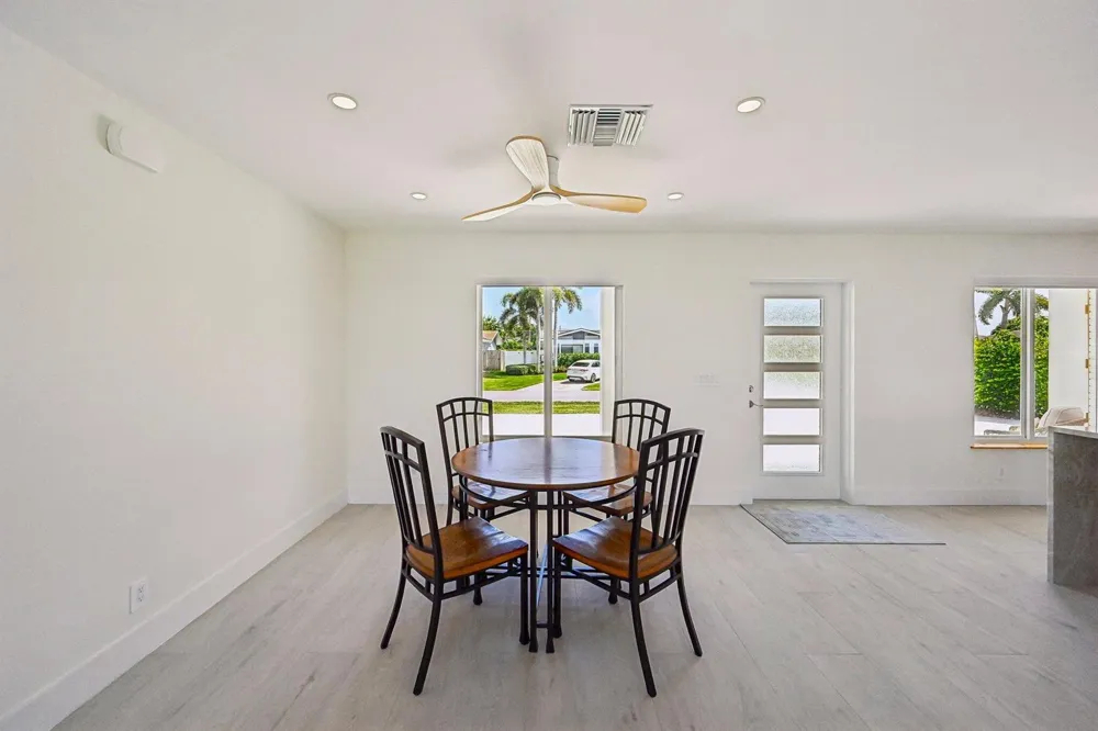 1051 SW 25th Avenue Boynton Beach, FL 33426