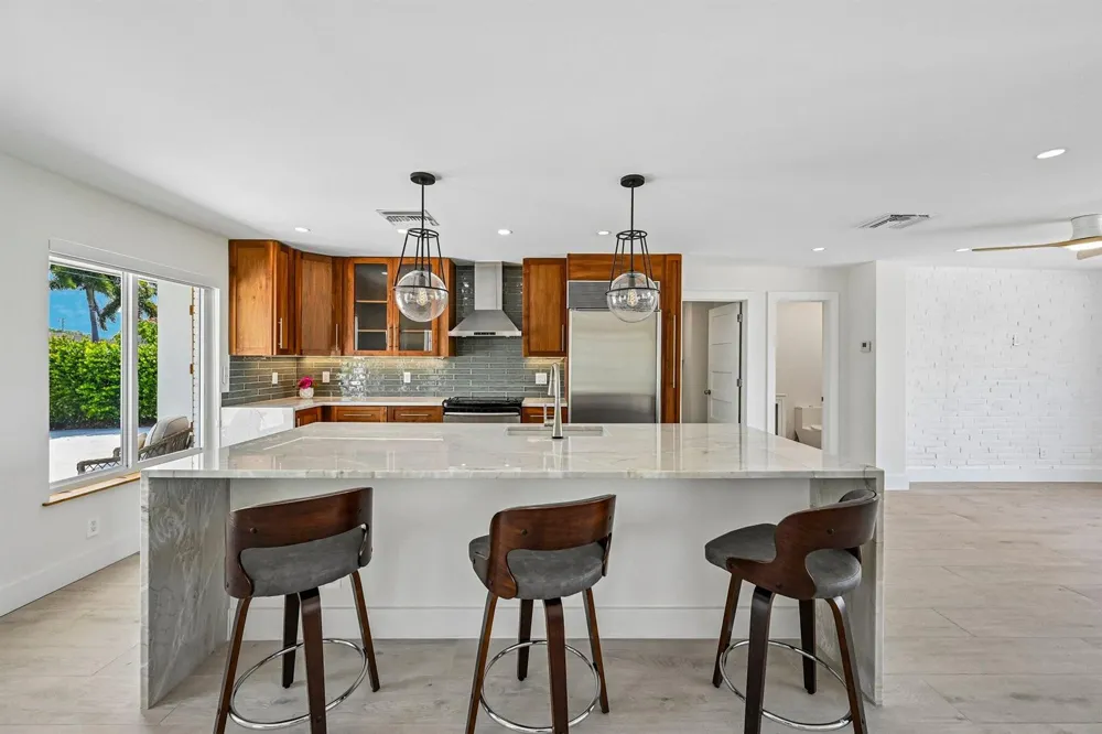 1051 SW 25th Avenue Boynton Beach, FL 33426