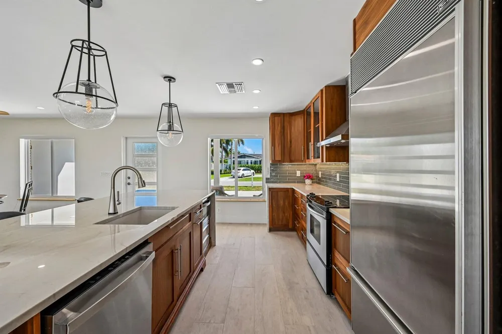 1051 SW 25th Avenue Boynton Beach, FL 33426