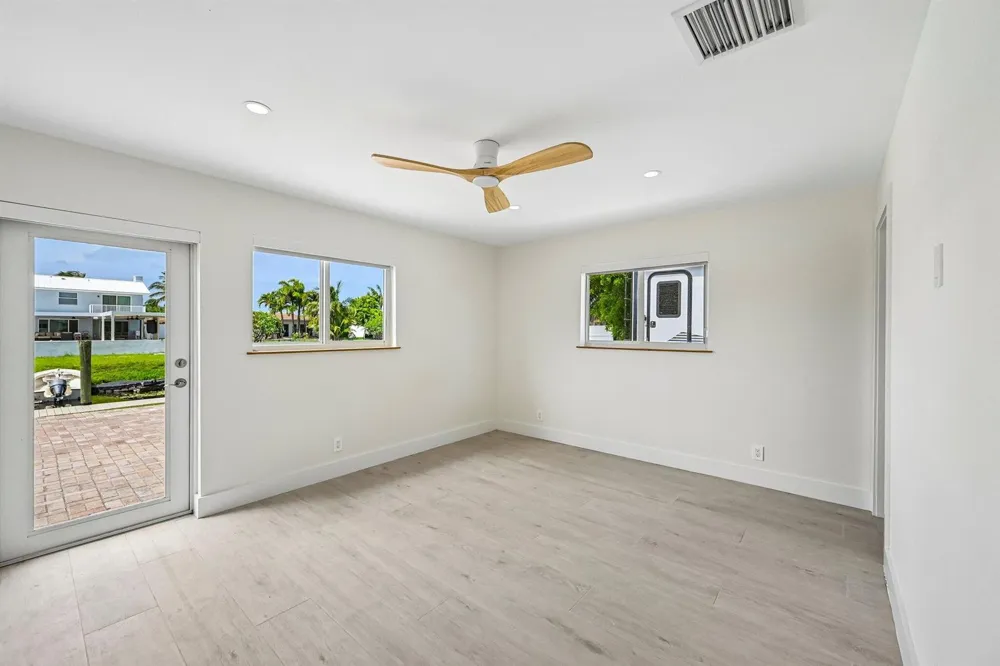 1051 SW 25th Avenue Boynton Beach, FL 33426