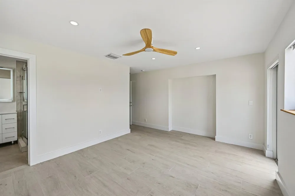 1051 SW 25th Avenue Boynton Beach, FL 33426