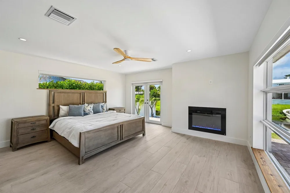 1051 SW 25th Avenue Boynton Beach, FL 33426