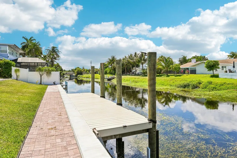 1051 SW 25th Avenue Boynton Beach, FL 33426