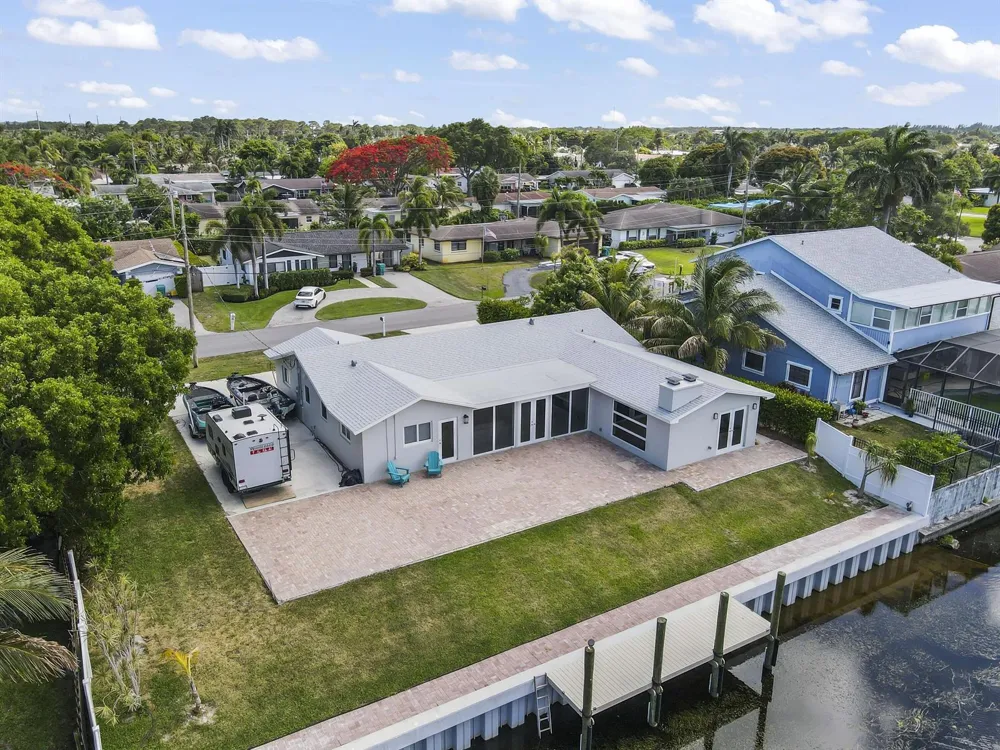 1051 SW 25th Avenue Boynton Beach, FL 33426