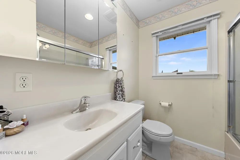 107 Irvington Road Barnegat, NJ 08005
