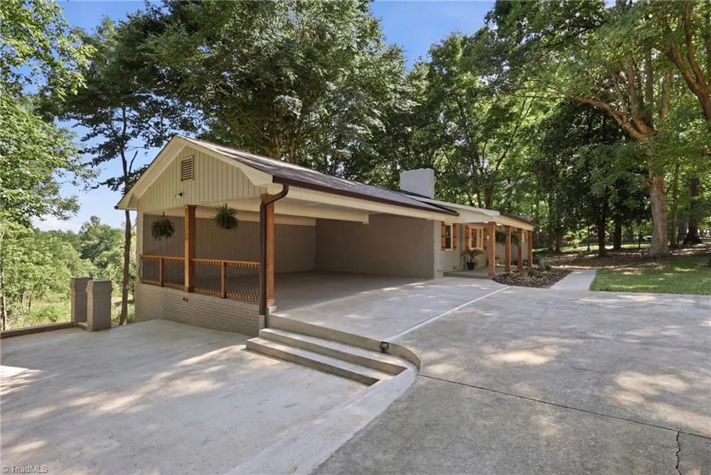334 Country Lane Mocksville, NC 27028