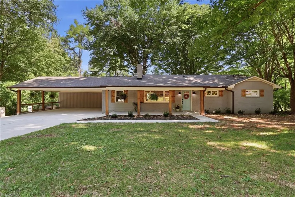 334 Country Lane Mocksville, NC 27028