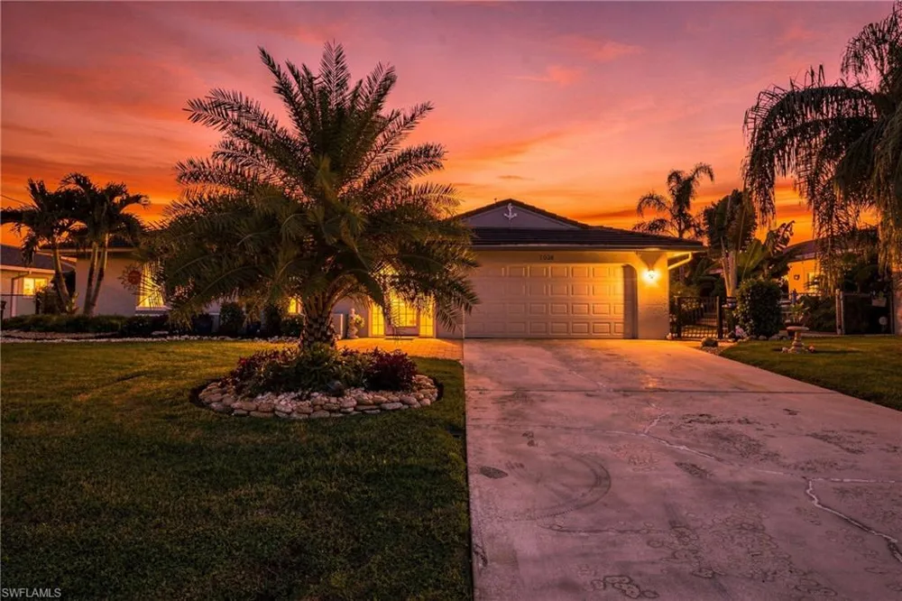 1024 E Archer Parkway Cape Coral, FL 33904