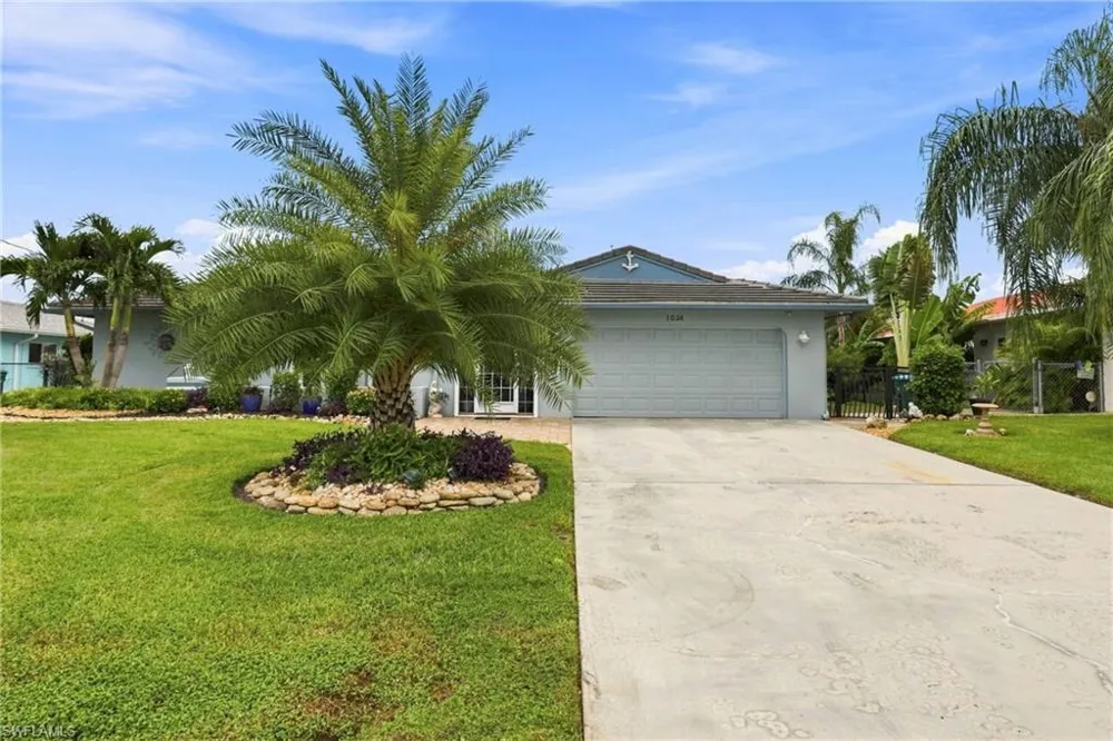 1024 E Archer Parkway Cape Coral, FL 33904