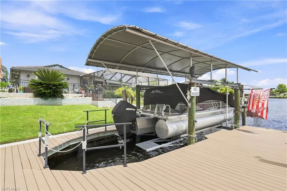1024 E Archer Parkway Cape Coral, FL 33904