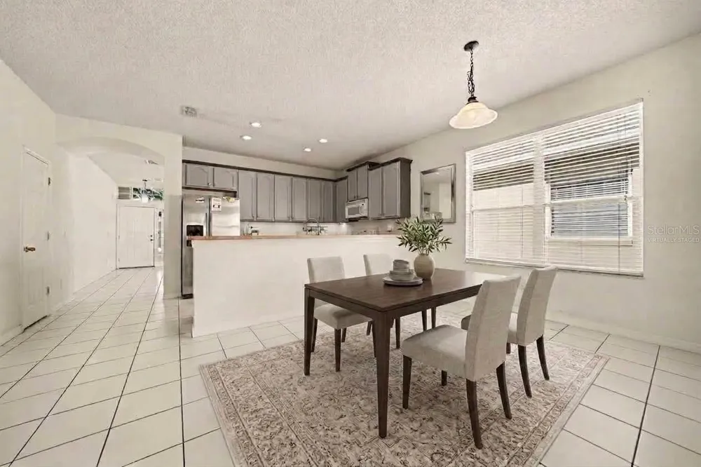 8257 BAYWOOD VISTA DRIVE Orlando, FL 32810