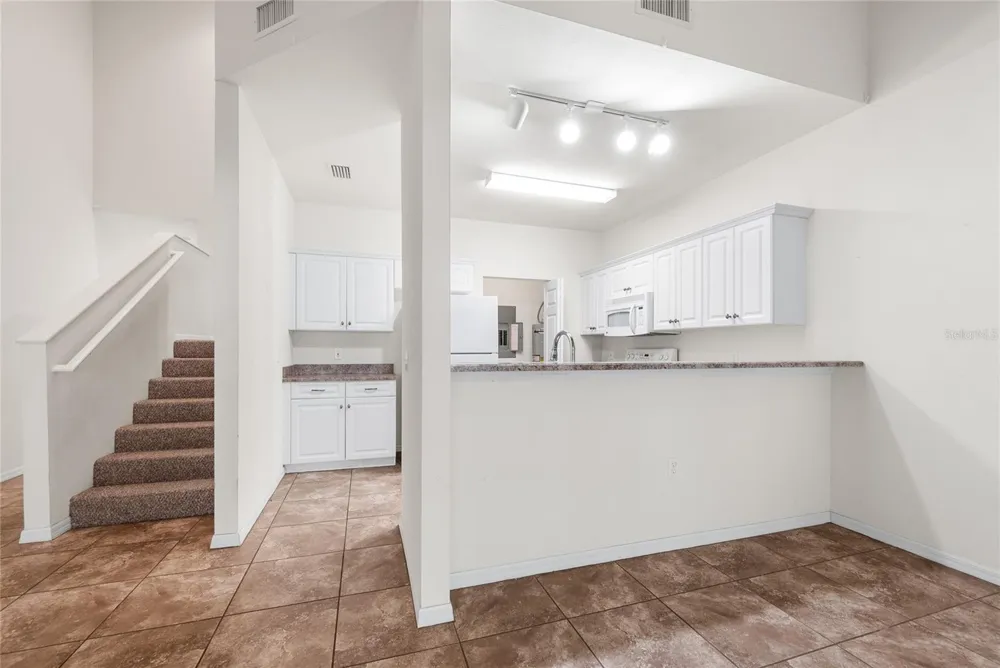1571 NW 29TH ROAD #3 Gainesville, FL 32605