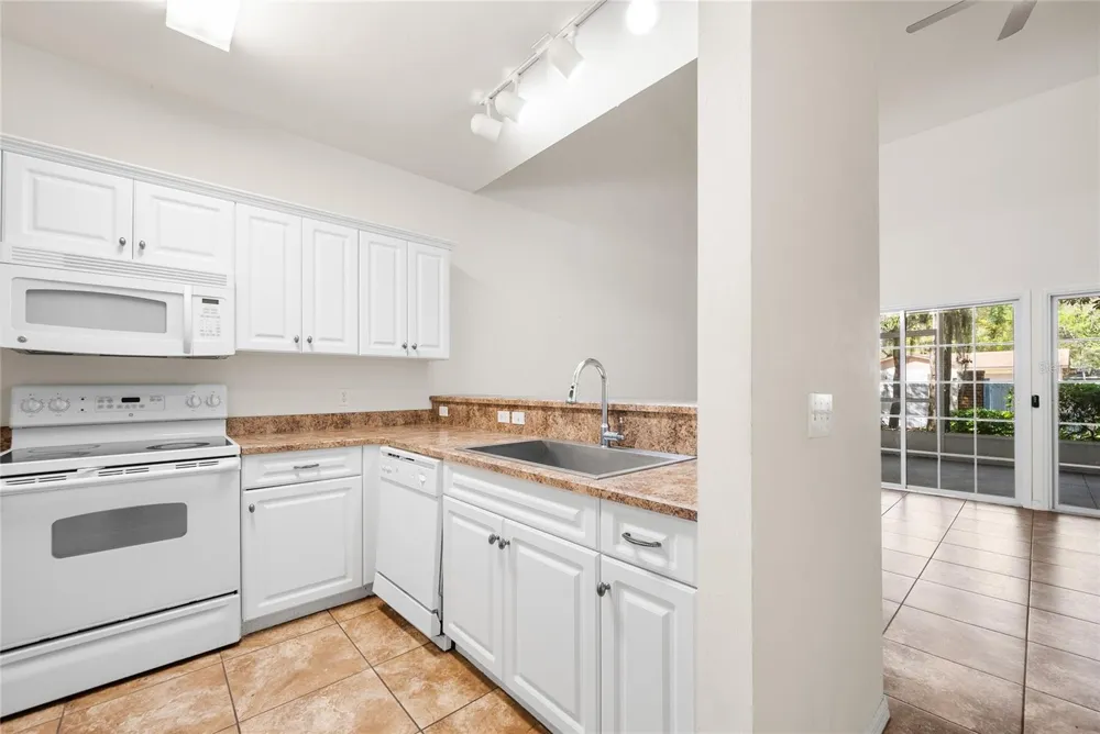 1571 NW 29TH ROAD #3 Gainesville, FL 32605