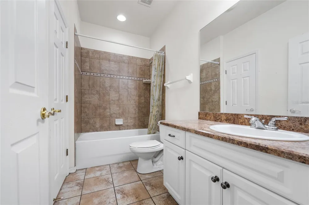 1571 NW 29TH ROAD #3 Gainesville, FL 32605