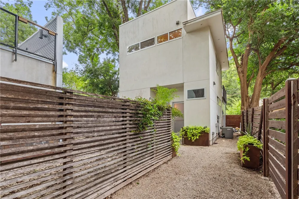 2008 Riverview Street #B Austin, TX 78702