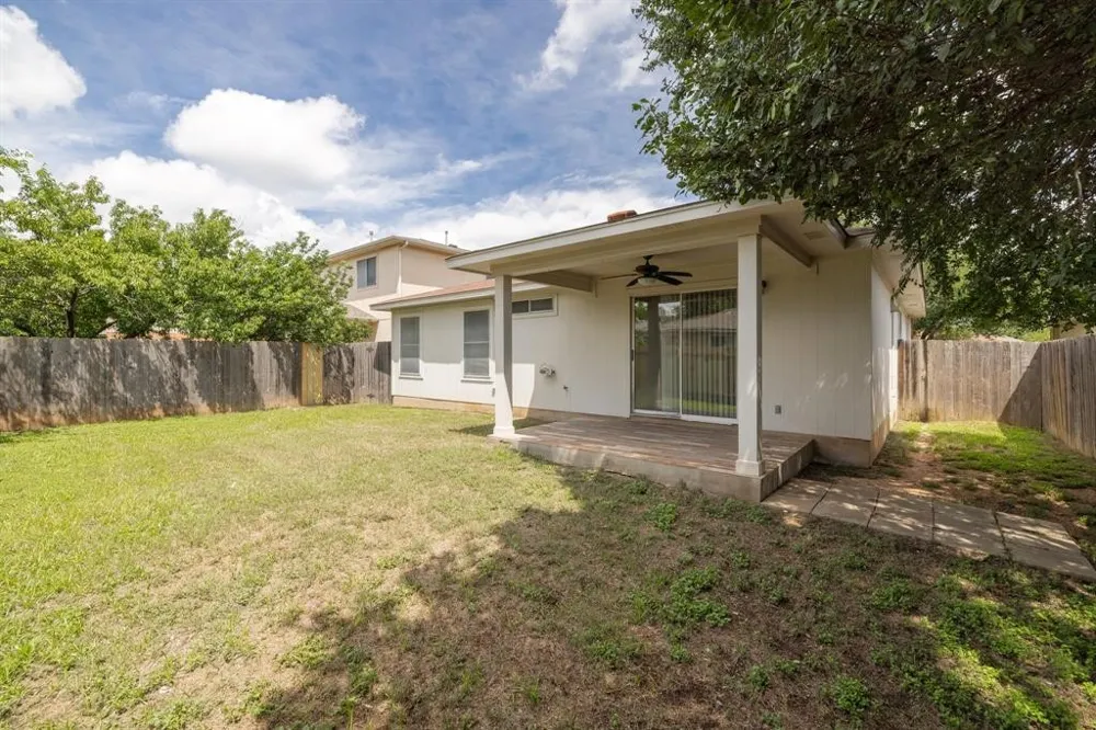 104 Brentwood Drive Leander, TX 78641